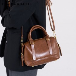 Fashionable and trendy backpack with leather straps, large capacity casual backpack for women in 2023, versatile single shoulder bag with trendy design
