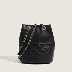 Small batch high-end woven single shoulder baguette bag, fashionable and exquisite, horizontal hand-held evening bag, versatile women's crossbody bag Small batch high-end woven single shoulder baguette bag, fashionable and exquisite, horizontal hand-held evening bag, versatile women's crossbody bag