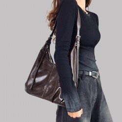 Trendy and fashionable backpack with leather straps, large capacity casual backpack for women in 2023, versatile single shoulder bag with trendy design