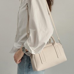 Versatile handbag with bowling ball design, large capacity trendy pillowcase bag for commuting and versatile, trendy casual backpack with multi-functional design