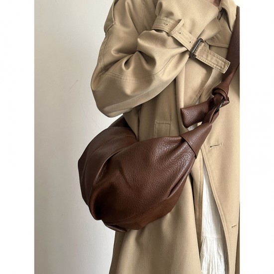 Large capacity bucket bag in 2025 autumn-winter, soft leather tote bag for commuting and versatile, college student's class bag for women in trendy style Large capacity bucket bag in 2025 autumn-winter, soft leather tote bag for commuting and versatile, college student's class bag for women in trendy style